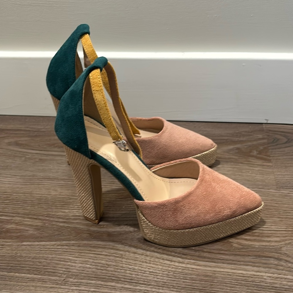 Elegant Two-Tone High Heel Pumps
